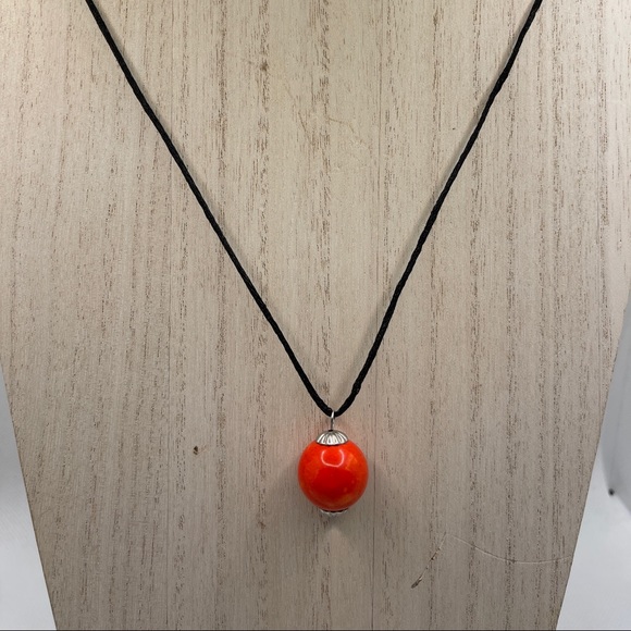 Red  and Black Necklace - Picture 2 of 8